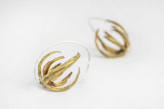 Boucles d'oreilles Succulente M laiton et argent – Image 3