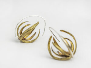 Boucles d’oreilles Succulente M laiton et argent