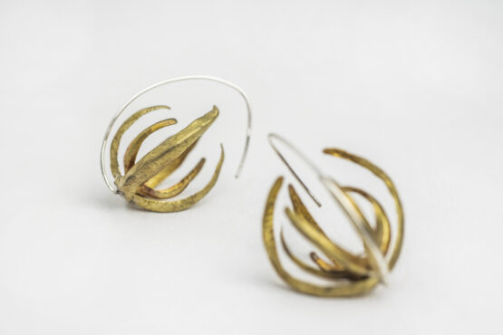 Boucles d'oreilles Succulente M laiton et argent – Image 2