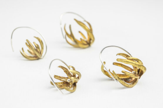 Boucles d'oreilles Succulente M laiton et argent – Image 5