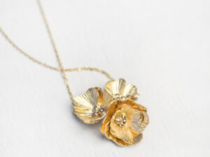 Collier Délicatesse 3 fleurs or