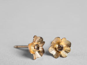 Boucles d’oreilles Délicatesse 1 fleur XS or et diamants