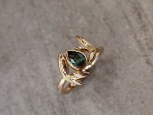 Bague Oléa or 18k et pierre