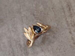 Bague Oléa tiare or 18k et pierre