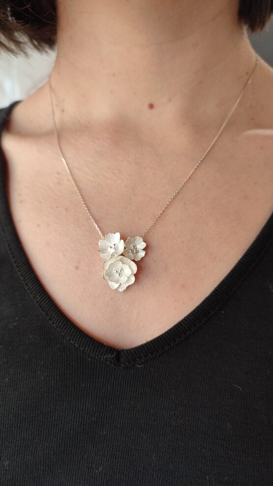 Collier Délicatesse 3 fleurs argent – Image 5