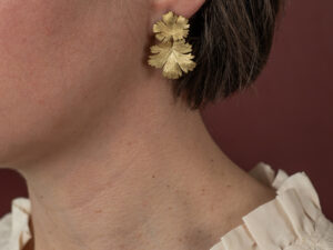 Boucles d’oreilles Herbes Folles 2 feuilles en or