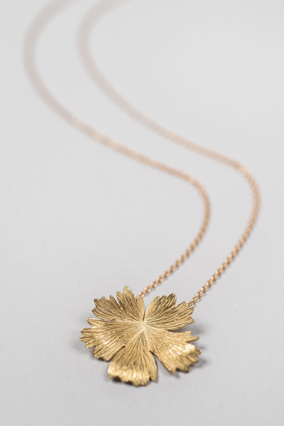 Collier Herbes Folles 1 feuille en or S – Image 4