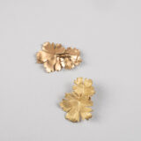 Boucles d'oreilles Herbes Folles 2 feuilles en or – Image 4