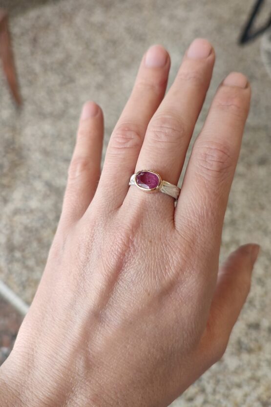 Bague Oléa, feuille d'olivier argent, or et rubis