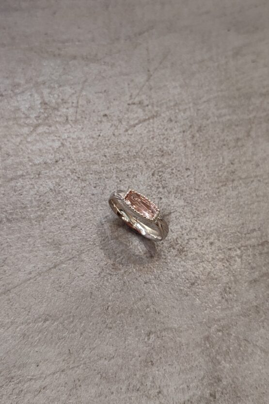Bague oléa, feuille d'olivier, topaze impérial, sertis millegrains
